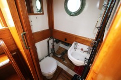 Aft-Toilet